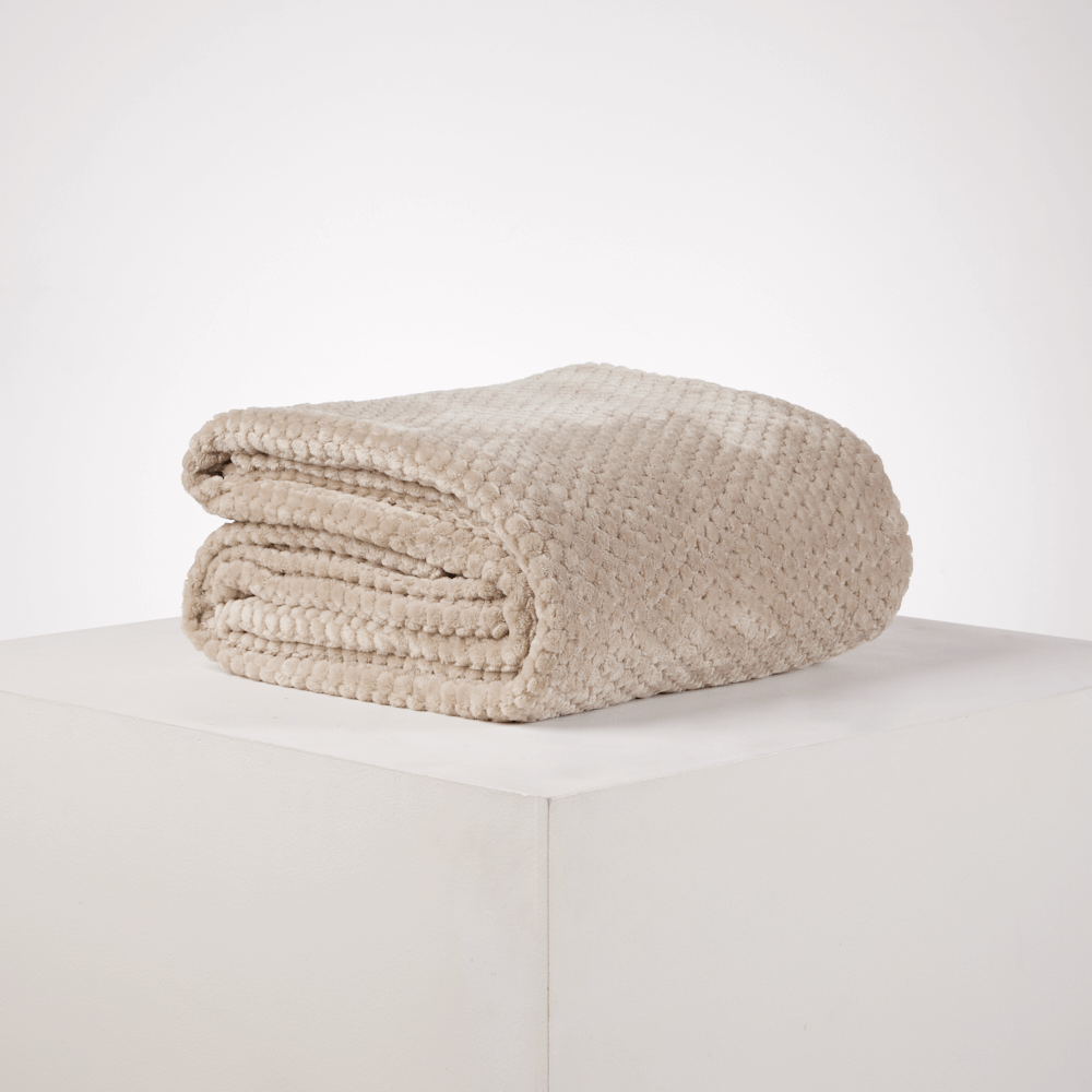 Cobija Flannel Jacq Bee Essencial 280 gr Gris Cálido - Distrihogar