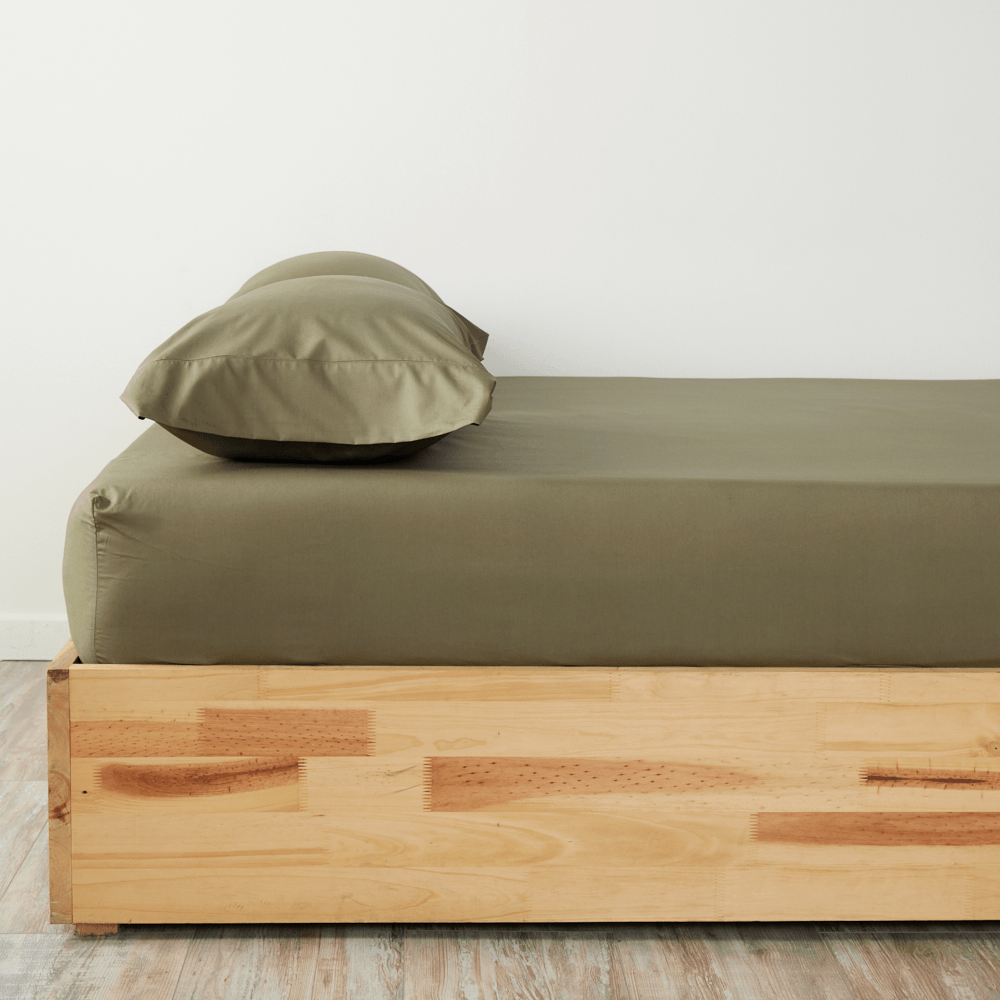 Sábana Ajustable Más Funda(s) 200 Hilos 100% Algodón Verde Militar - Distrihogar