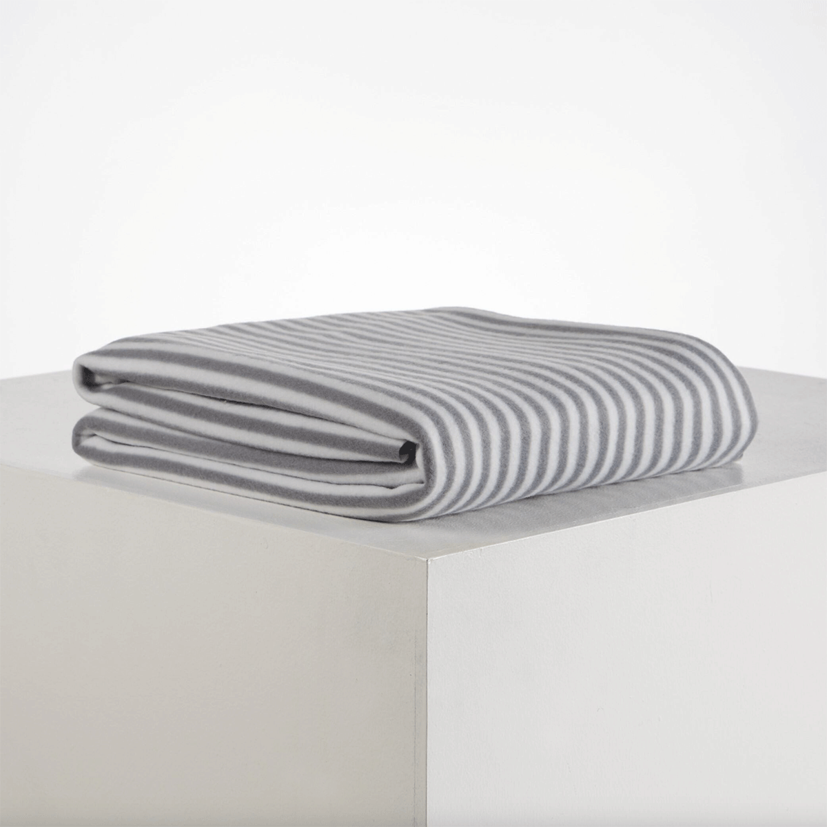 Cobija Polar Fleece 180 gr Stripes Gris - Distrihogar