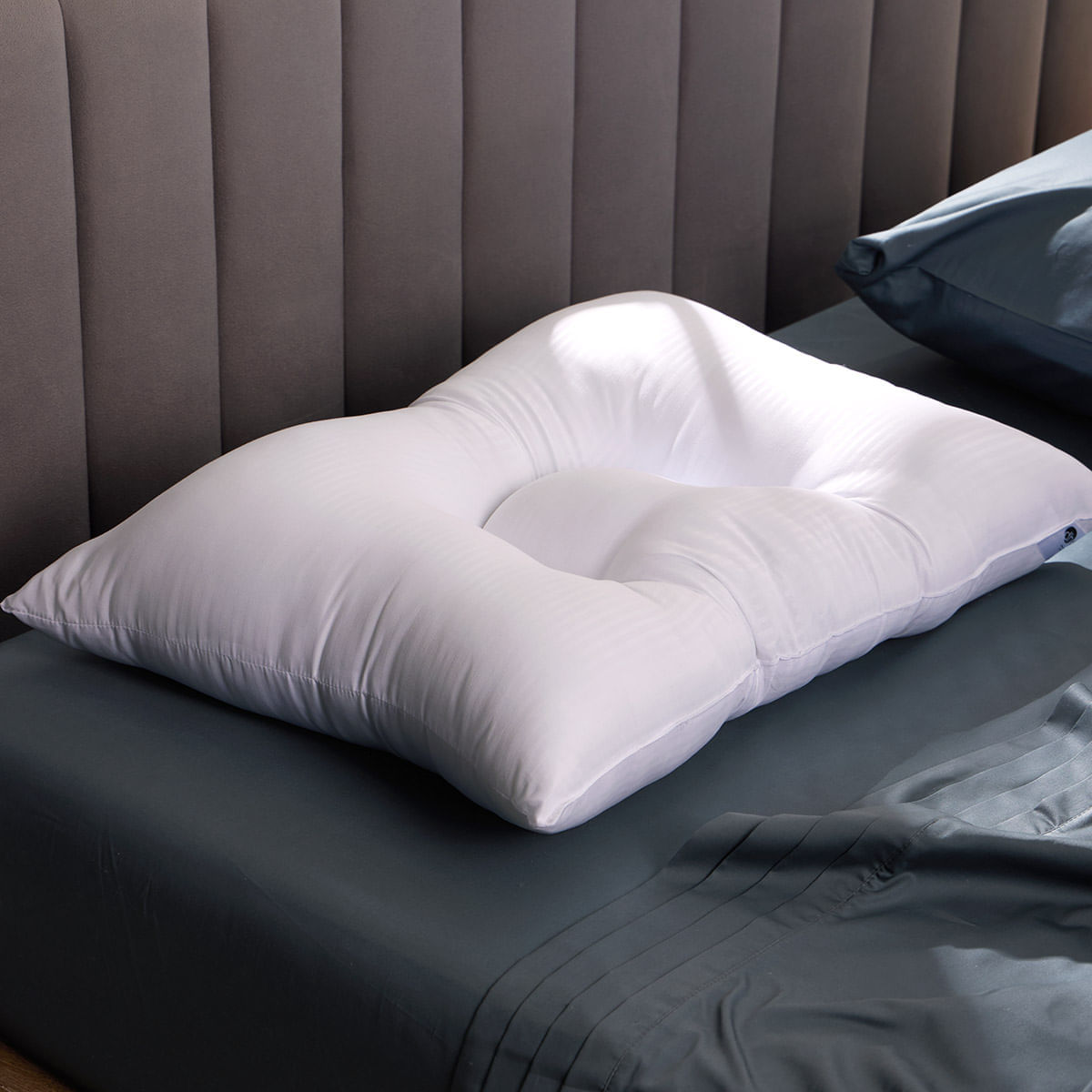 Almohada Plus (+) Cervical Confort Soporte Medio - Firme 48 x 68 cm - Distrihogar