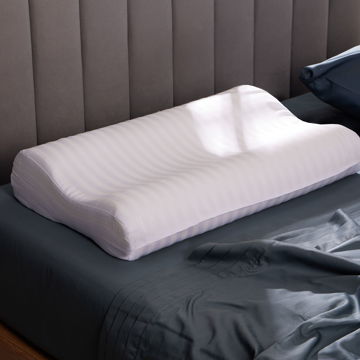 Almohada Cervical Sensación Viscoelástica Soporte Medio/Firme 60 x 40 x 12 cm - Distrihogar