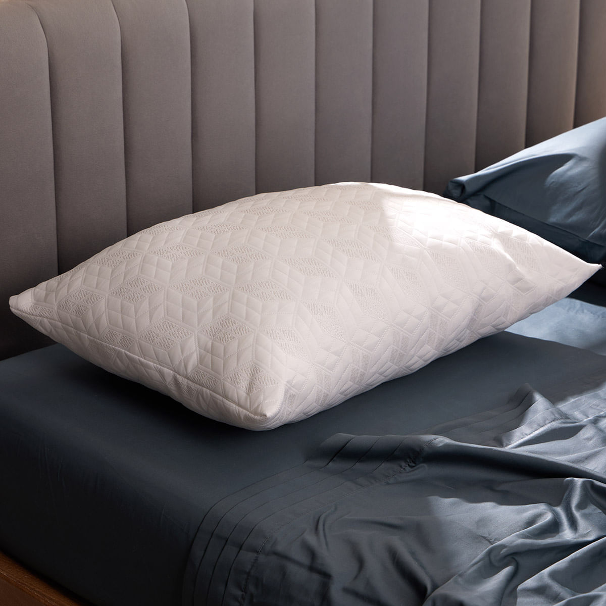 Almohada Plus (+) Sensación Fría Soporte Medio 50 x 70 cm - Distrihogar