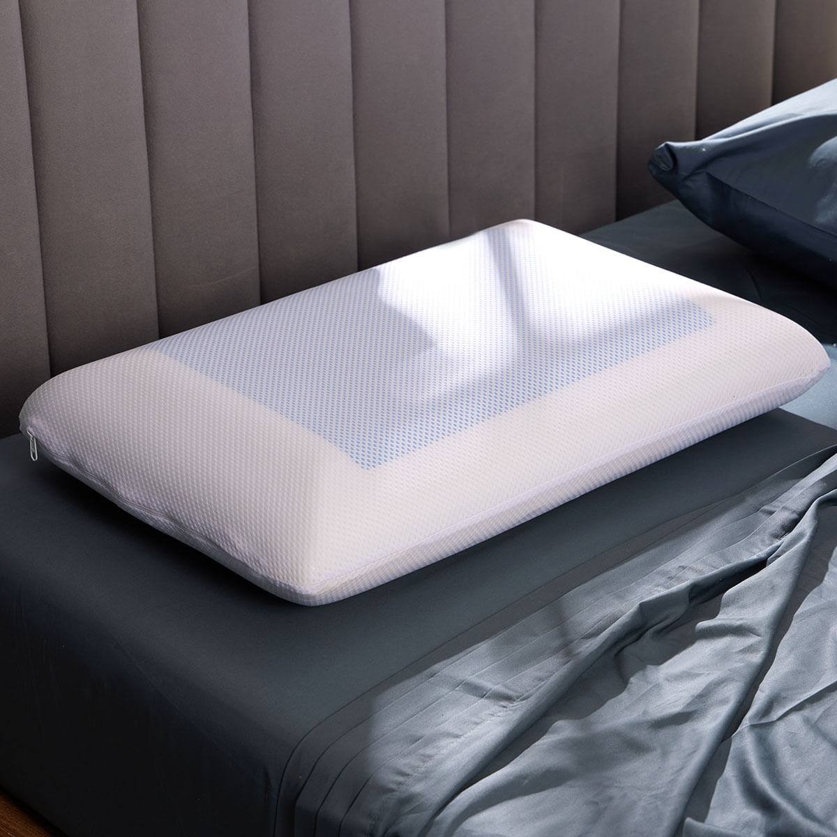 Almohada Ice Gel (+) Plus Con Lámina Extra Fresca Soporte Medio/Firme 40 x 60 x 12 cm - Distrihogar