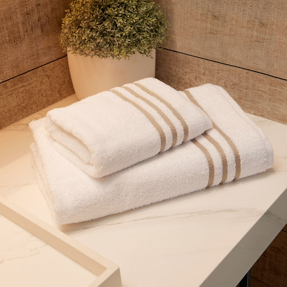 Set x2 Toallas: 1 de Cuerpo más 1 de Manos 100% Algodón 550 gr Spa Taupe - Distrihogar