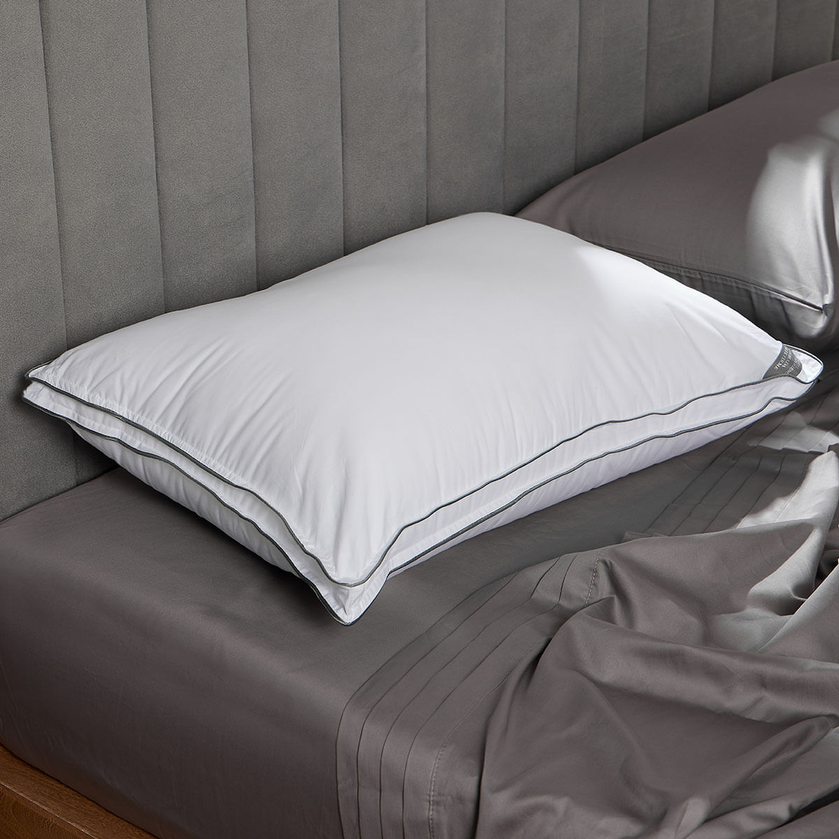 Almohada Hotel Experience Soporte Firme 47 x 67 cm - Distrihogar